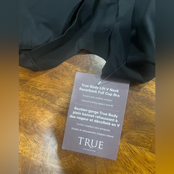 NWT! True & Co | True Body Lift Full V-Neck
Bralette | Black | Large - Picture 6 of 6